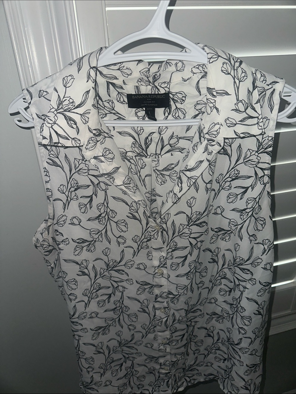 2 used women’s blouses size large